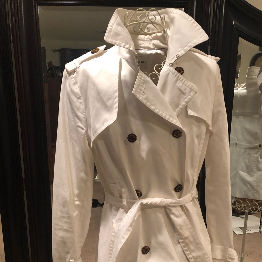 White Banana Republic Trench Coat